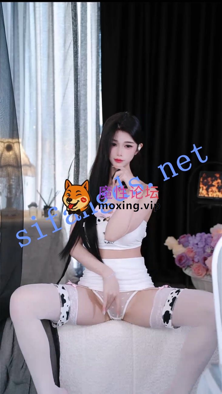 跳舞《来秀直播》甜妹er 大尺度擦边疯狂露内骚舞《28V+1.9G-百度》