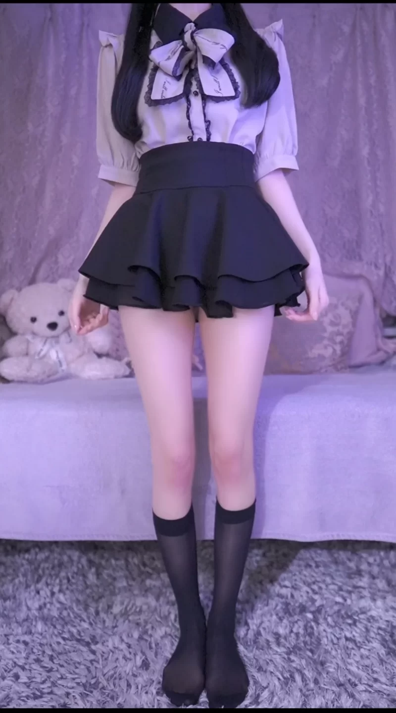 一币白嫖 超漂亮漫画腿自慰 [1v-34.6m]