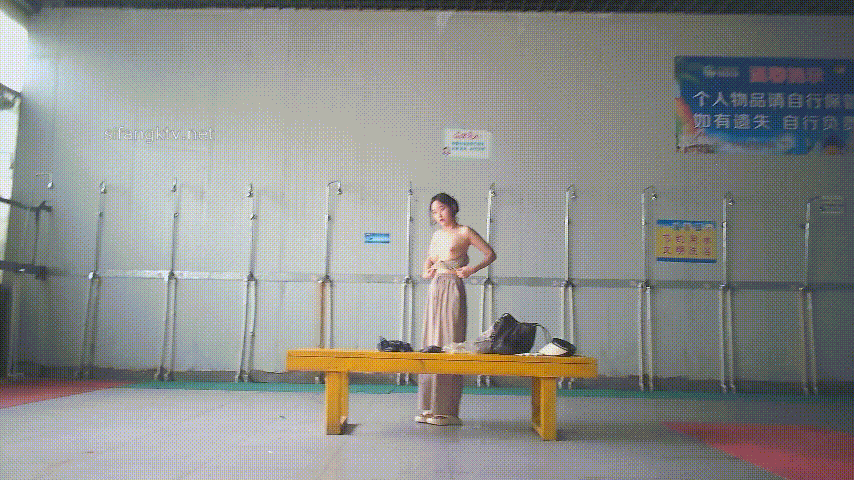 偷拍《国内某水上乐园温泉会所》偷拍淋浴换衣美女如云[某房原版]合集上《253V+222G+21小时》百度