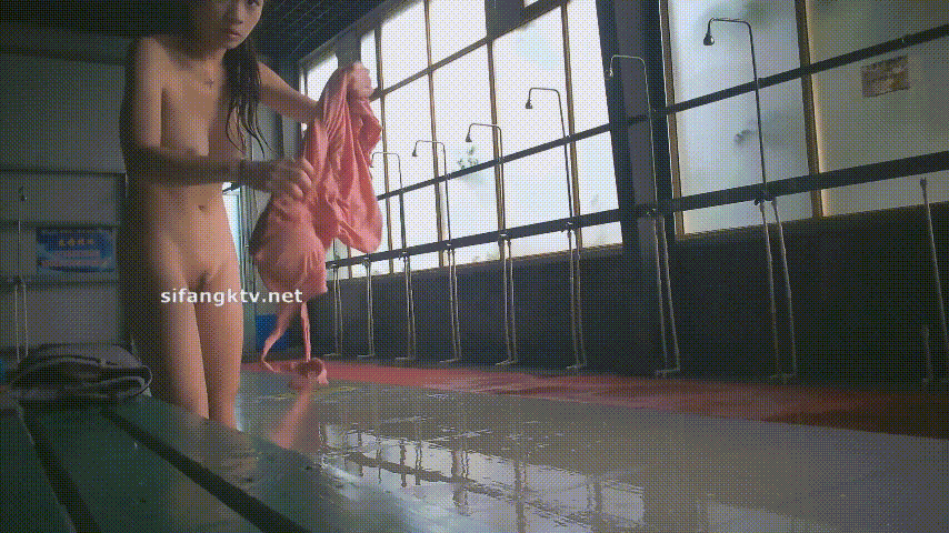 偷拍《国内某水上乐园温泉会所》偷拍淋浴换衣美女如云[某房原版]合集上《253V+222G+21小时》百度