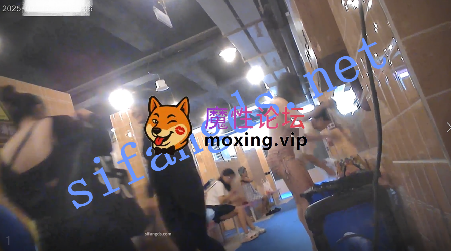 偷拍《少女时代》三个水上乐园更衣室里的秘密第五弹《20V+10.6G-百度》