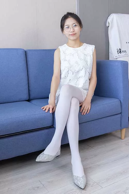 袜啵啵-芝士-平底鞋薄肉丝、厚白丝裸足[141P-1V-1.4G百度网盘] [141p1v-1.4GB]