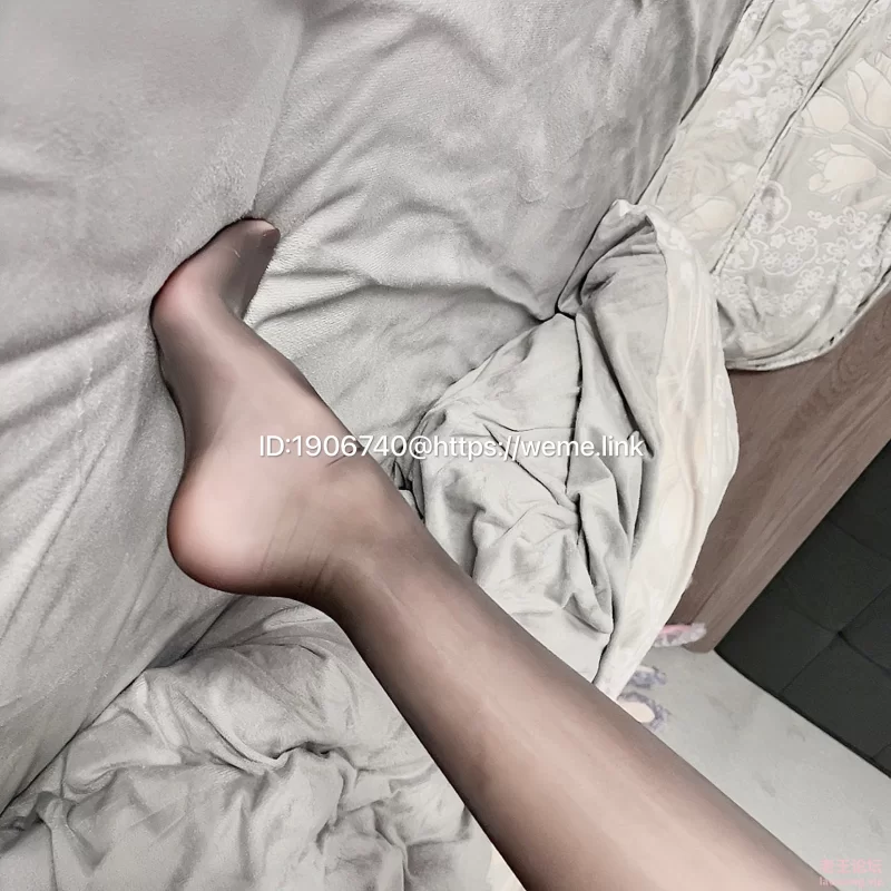 抖音网红娇七七七在這 微密圈足控腿控福利图片合集 [300p-324MB]