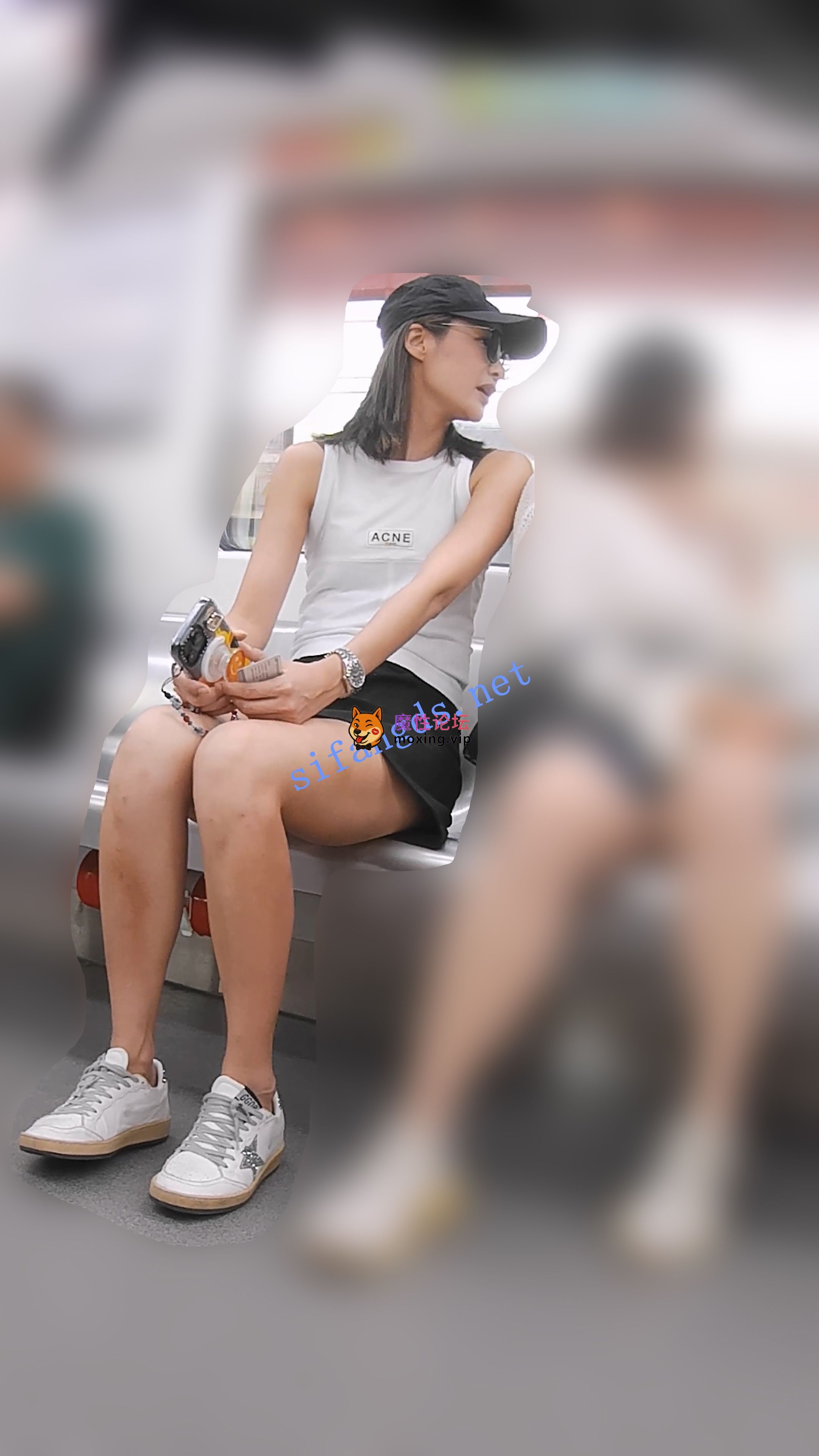 偷拍『D·D』某房近期内购抄底11部小合集《 11V+15.7G-直链》