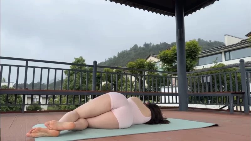 瑜伽博主周奕亲 露点裸体瑜伽 高难度展示无毛肥逼20V/3.8G [20V-3.8GB]