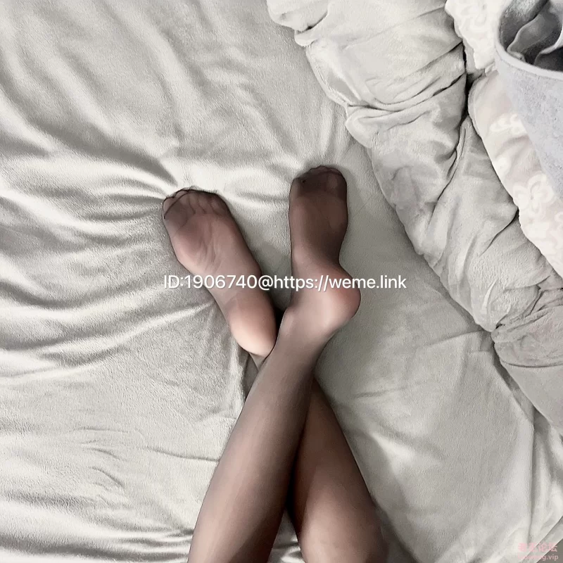 抖音网红娇七七七在這 微密圈足控腿控福利图片合集 [300p-324MB]