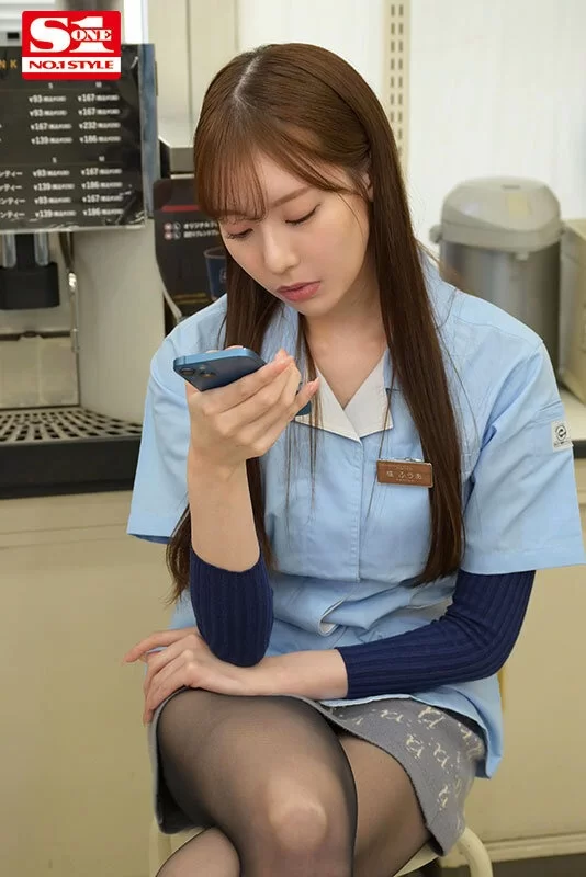 SONE-357 生意気な怠慢アルバイトを上手に叱るには 楓ふうあ [1V-3810MB]