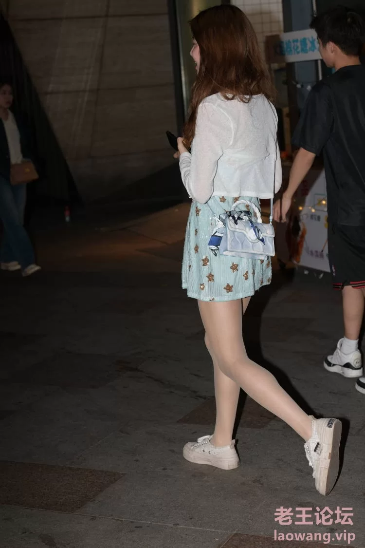 23429-8=44《摄神售图》肉色丝袜穿搭 [44p-1GB]