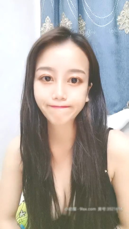 剧情--国产小宝贝绿播下海高颜值好身材大奶子俏屁股镜头前的诱惑全裸揉捏大奶子狼友礼物刷的够逼逼镜头给你凑5[2V 431 MB] [BT]