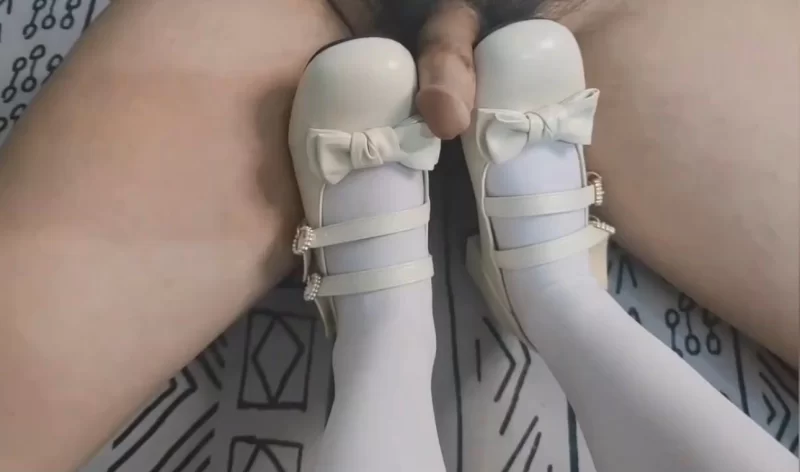 ❤️推特福利姬《小林酱》cosplay丝袜足交 白袜控洛丽塔足控足交打飞机 合集 [38v-13g]