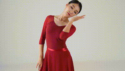 国产自拍《国模》专业舞蹈模特 裸舞展示高抬腿多毛美穴4K超清版《4V+2P+2.79G-百度》