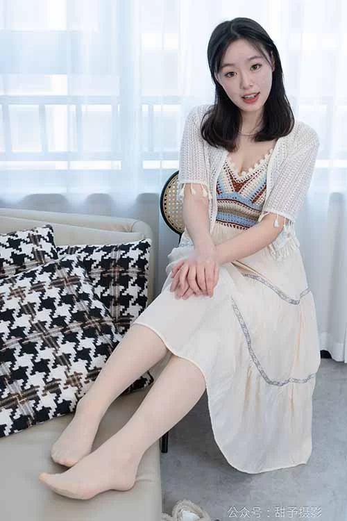 甜予摄影-小葵-棉鞋、白棉袜、薄肉丝 [135P1V-1.8G百度网盘] [135p1v-1.8GB]