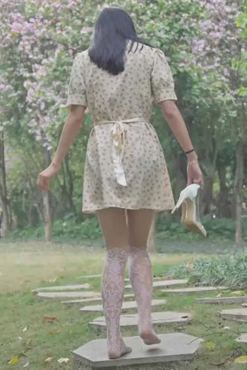 SSA丝社-君君-涞觅维纳斯优雅镂空提花丝袜[1V-669M百度网盘] [1V-669MB]