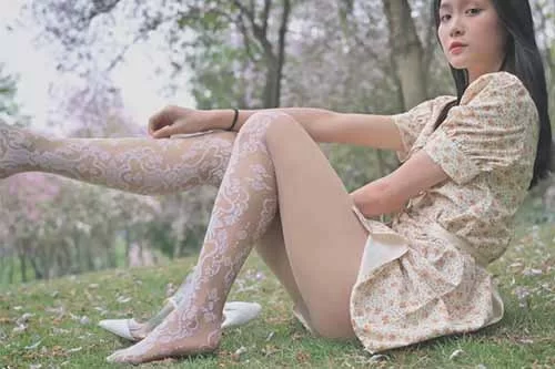 SSA丝社-君君-涞觅维纳斯优雅镂空提花丝袜[1V-669M百度网盘] [1V-669MB]