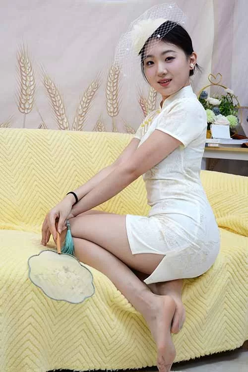 初夏女神-环环~肉丝旗袍美腿诱惑[110P1V-0.6G百度网盘] [110p1v-0.6GB]