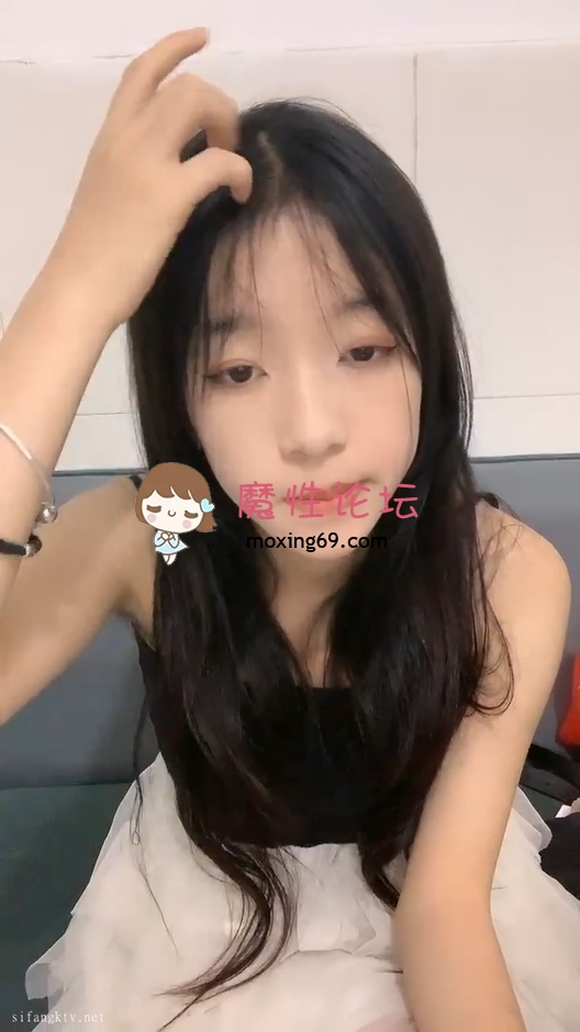 国产自拍顶级校花来了，《小牙刷》，这么漂亮的大奶子，今年看到过最好看的，男人梦想的身材 [4V+2.48G] [百度云]