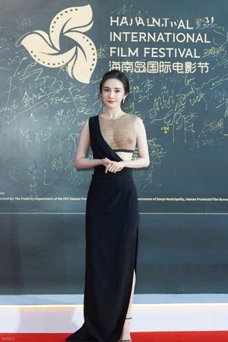 AItelegram电报群《明星女友的相册》AI换脸去衣合集《1926P+175V-53G》