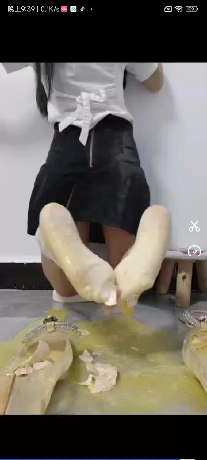 自己定制的视频 [6V-448.44MB]