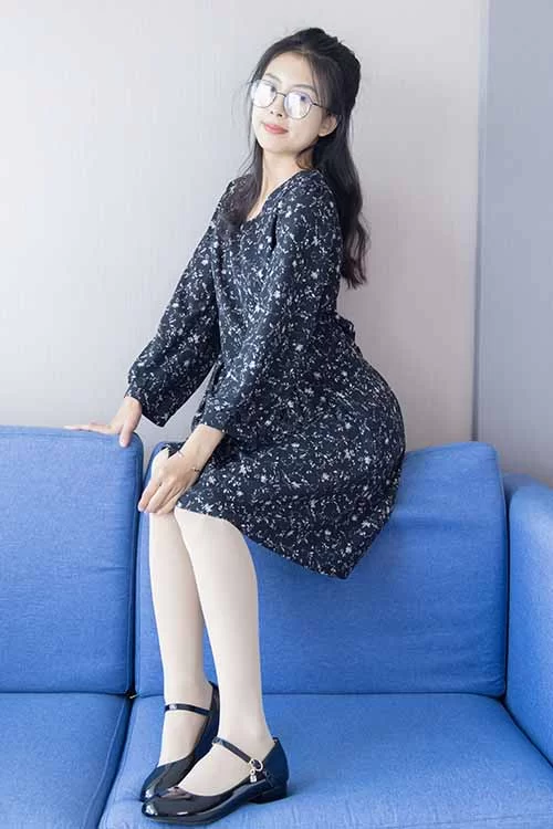 袜啵啵-奶油-低跟鞋、连衣裙厚肉丝灰丝 [144p1v-1.5GB]