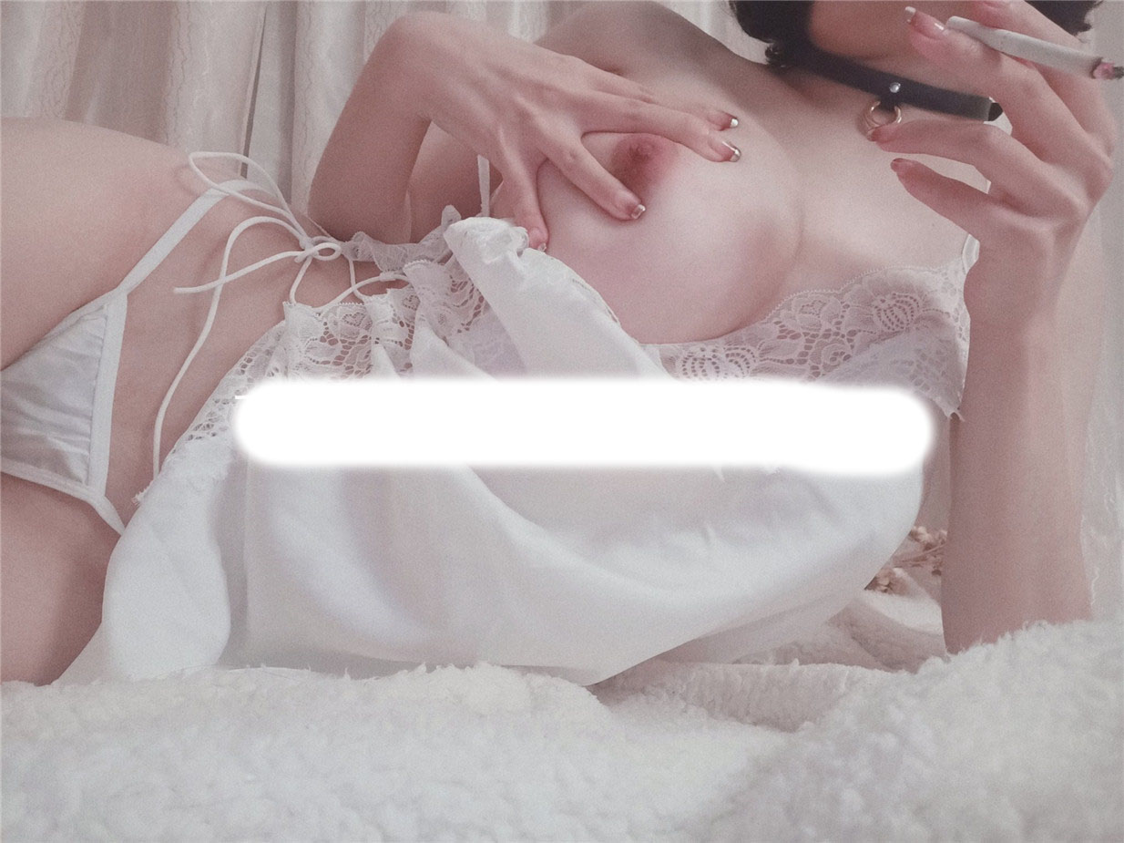 剧情最新推特户外露出女神陈甜甜大尺度私拍流出 骚浪小母狗商场马路各式露出 情趣黑丝[2V 477 MB] [BT]