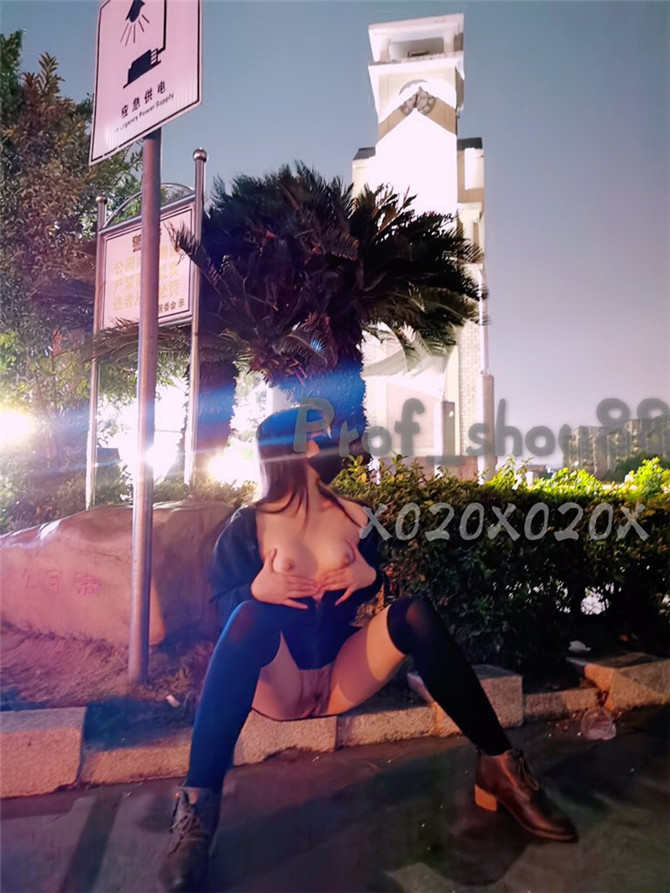 剧情最新推特美乳女神X20X宝爷大尺度性爱私拍流出 户外露出公园跪舔 激烈3P乱操 高清私拍108P 高清720P原版收藏[2V 965 MB] [BT]