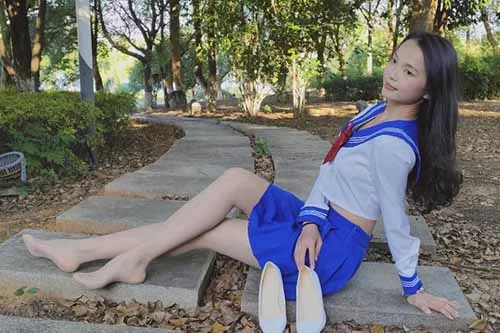 百合女友-六六~户外超短裙美腿[11V-0.8G百度网盘] [1v-0.8GB]