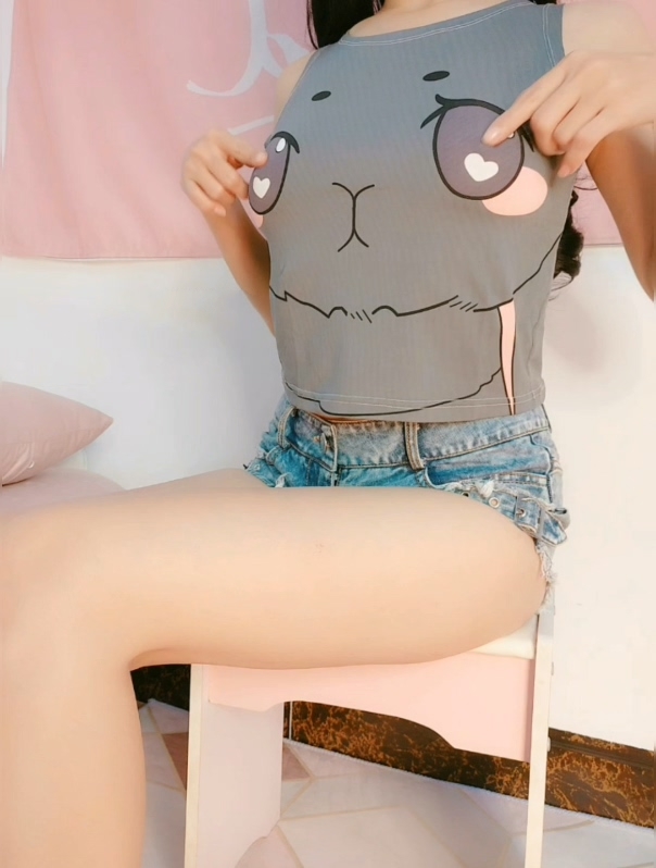 剧情-最新微博网红嫩妹柠檬味的桃桃酱双马尾超短牛仔裤淫语自述幻想被爸爸大j8干捅出好多白浆高潮抽搐附图20p[2V 1282 MB] [BT]