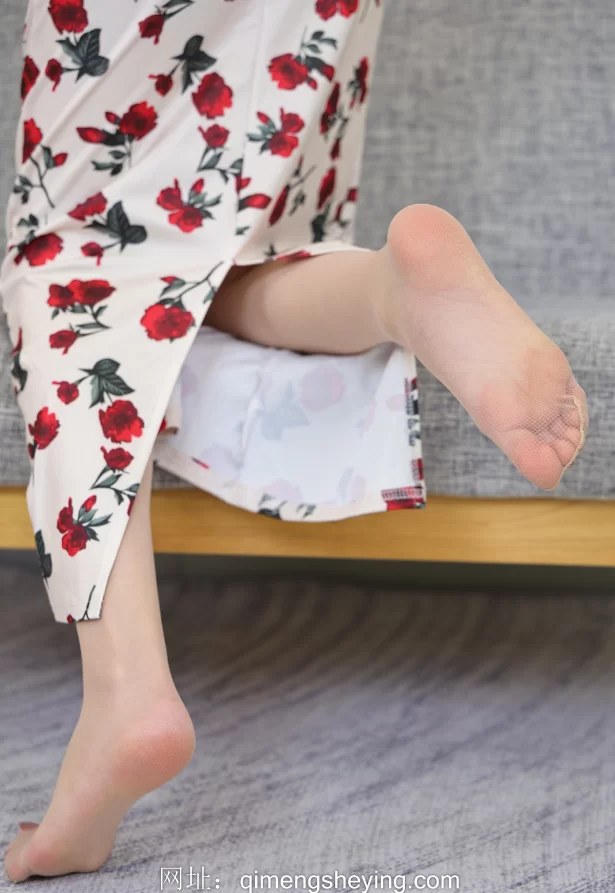 《绮梦摄影》人气足模小艺389（淑女风＋肉）《图包+视频》 [2V＋460P-12.8GB]