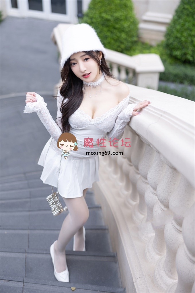 福利秀人网 王馨瑶✨肉丝百褶裙+红色情趣 写真+配套视频 [105P-2V-1.44G][百度网盘]