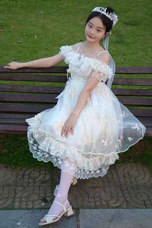 初夏女神-双双~户外白丝连衣裙高跟[140P1V-1.1G百度网盘] [140p1v-1.1GB]