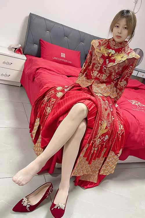 娇娇-秀禾服性感肉丝+黑丝[139P6V-0.9G百度网盘] [139p6v-0.9g]