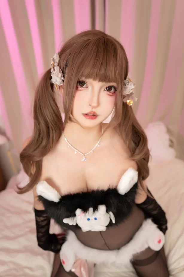 神乐坂真冬_腰丝双马尾 [75P] [75P-350m]