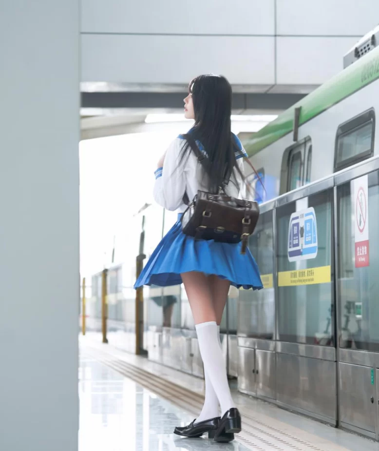 桜桃喵_地铁JK [33P] [33P-400m]