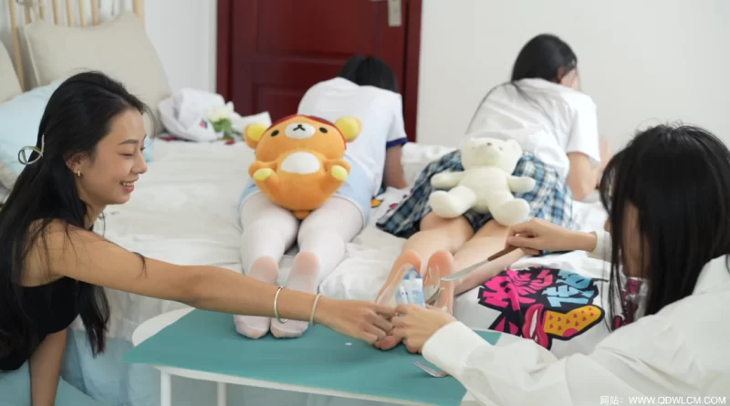 物恋传媒 NO.1851 菜菜&岚岚&小竹&嘉木-新春快乐 [166P-6.7gb]