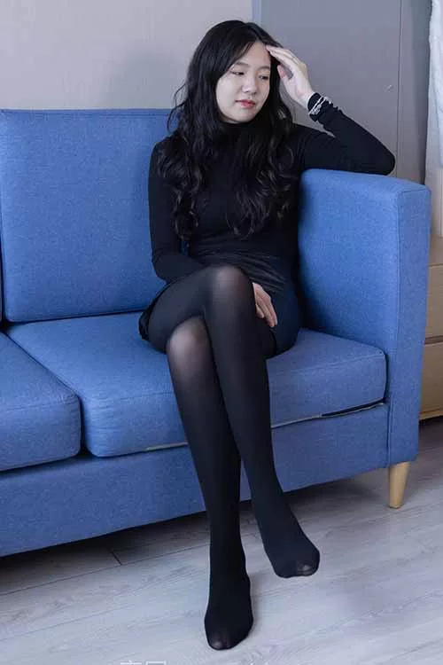 袜啵啵-小甜豆-性感皮裙长靴厚黑丝[147P-1V-1.45G百度网盘] [147p1v-1.45GB]