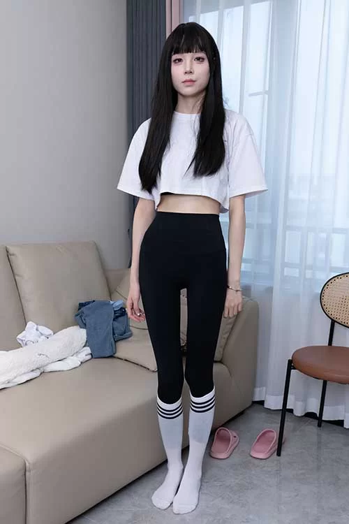 甜予摄影-珞珞-高跟鞋人字拖、白棉袜美腿 [129p1v-2.4g]