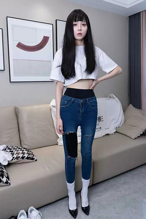 甜予摄影-珞珞-高跟鞋人字拖、白棉袜美腿 [129p1v-2.4g]