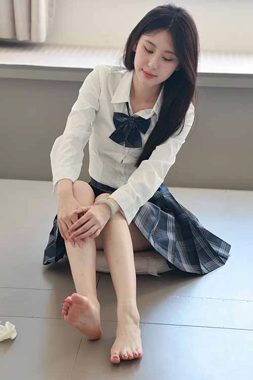 绮梦摄影-yaya-私房性感超短裙棉袜裸足美腿 [677p-915m]