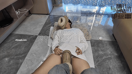 国产校花原味坐脸喂尿，重口男奴调教《与精神小妹那些年》最全合集，都是嫩妹 含588付费福利《42V72G》