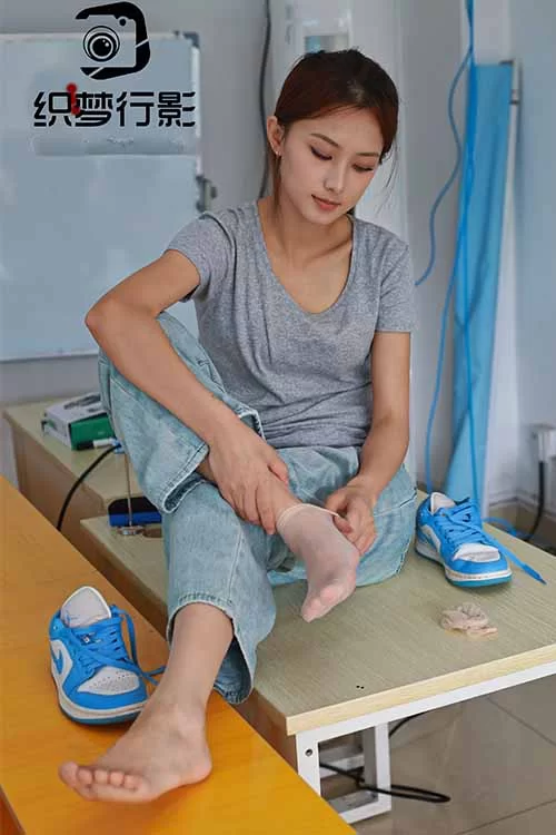 织梦映像-足下升辉-牛仔裤棉袜裸足[309P-1.8G 百度网盘] [309p-1.8g]