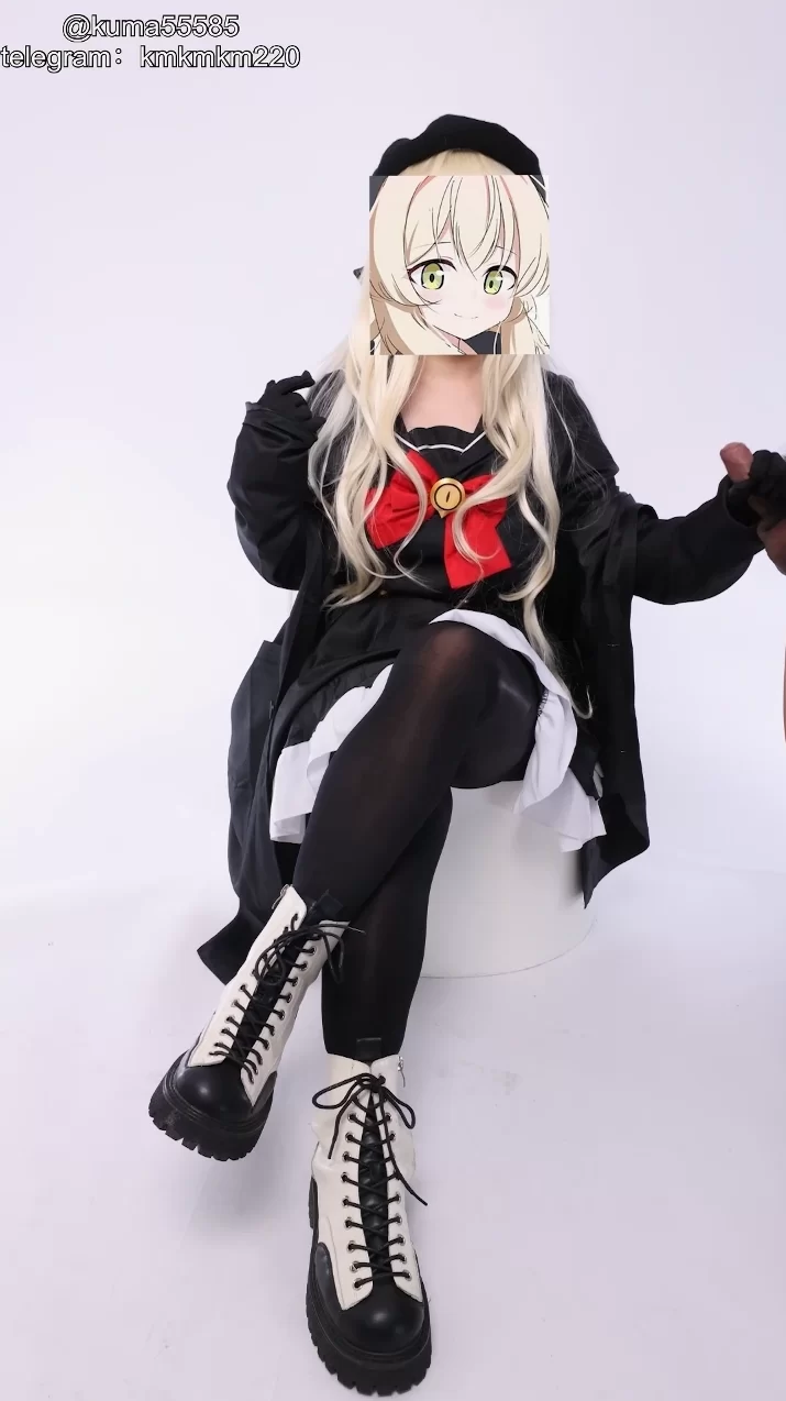 碧蓝档案教授cos，白靴黑丝足交❤️ [1v-526mb]