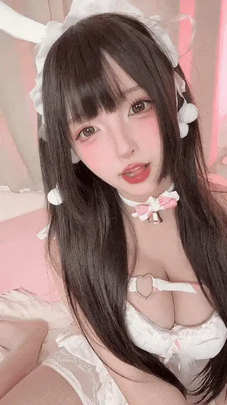 神乐坂真冬_白丝兔绒 [75P+2V] [75P+2V-550m]