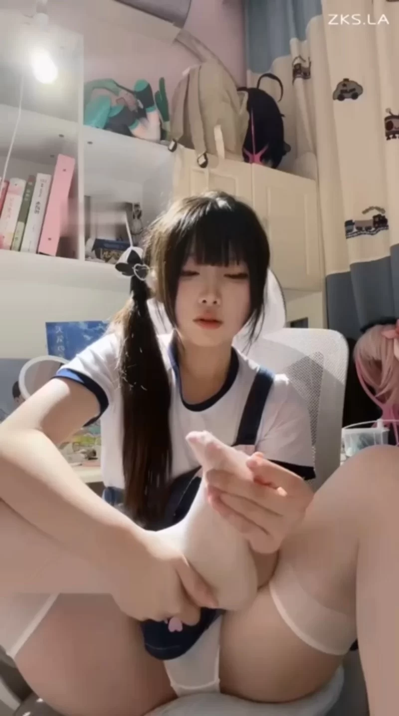 幼斯酱葱 - 绿帽辱妻公厕马桶丝足盯射坐脸挑战60秒 [1V-1.56GB]