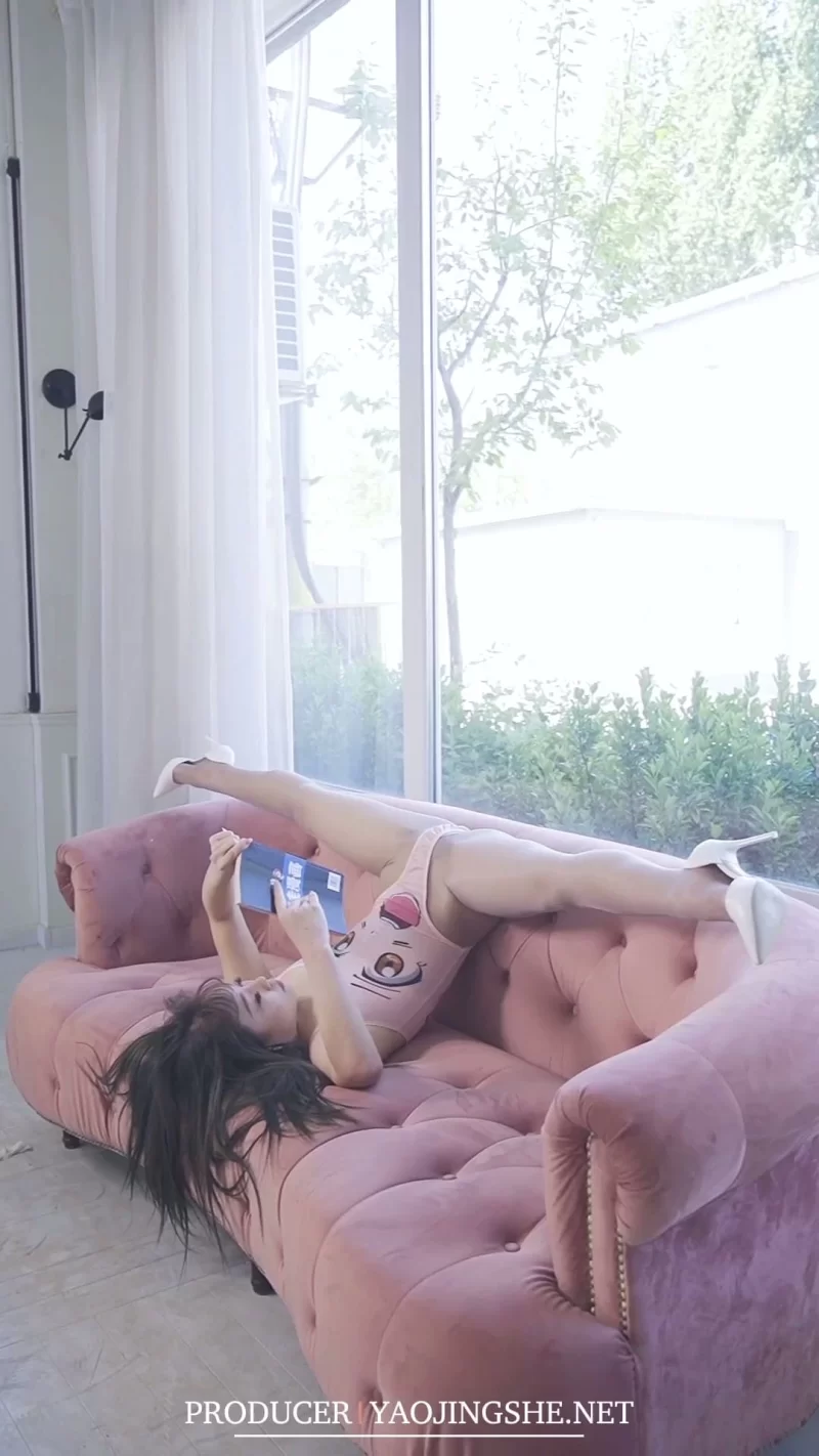 [Fairy Club妖精社] 视频 H2027《柒子-卡通一字马》 [1V-339MB]