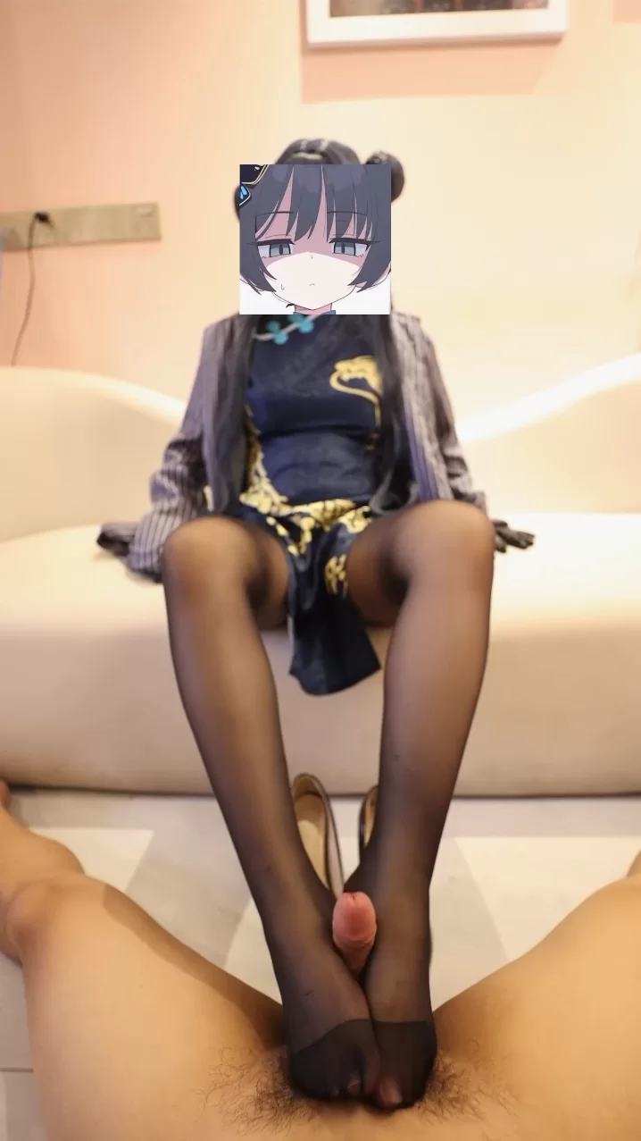 蔚蓝档案妃咲cos高跟黑丝足交❤️ [1v-524mb]