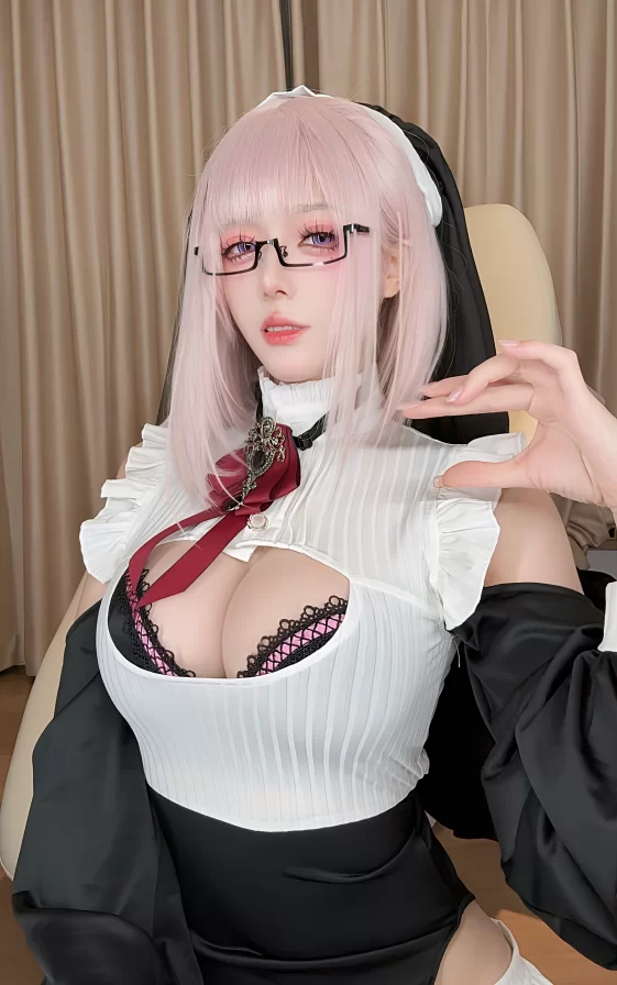 九言_修女2 [24P+5V] [24P+5V-400m]