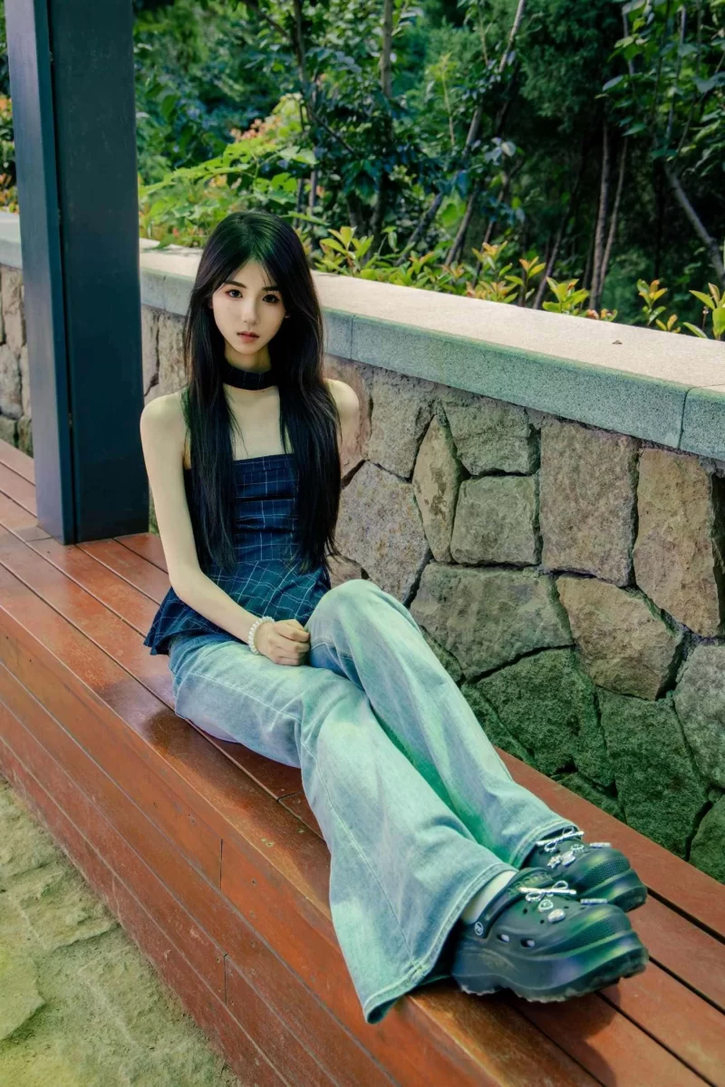 《足愉心》学妹足拍视图合集 [2655P+44V-305.8GB]