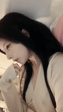 国产自拍诗 天真无邪清纯小妹《诗》唯一一次漏点秀《3V 3.49G 夸克》