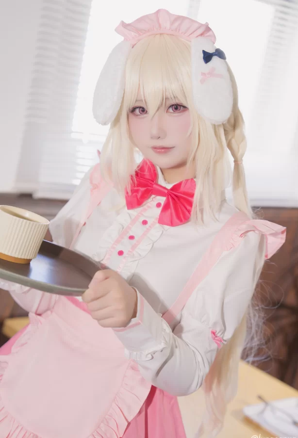 Lunananya_御园莓华 [22P] [22P-200m]