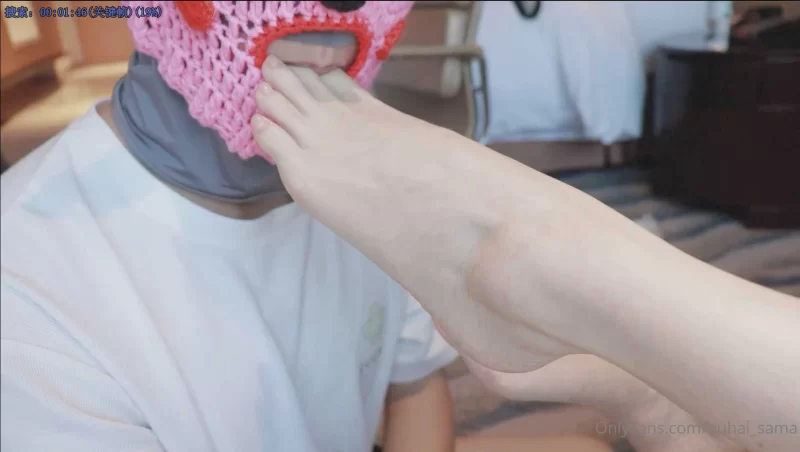 胡亥亥-舔吃白嫩裸足 [1v-466MB]